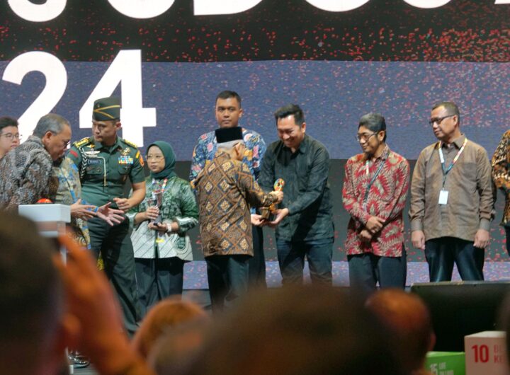 Teach4Hope Kitabisa menerima penghargaan SDG's Action Awards 2024